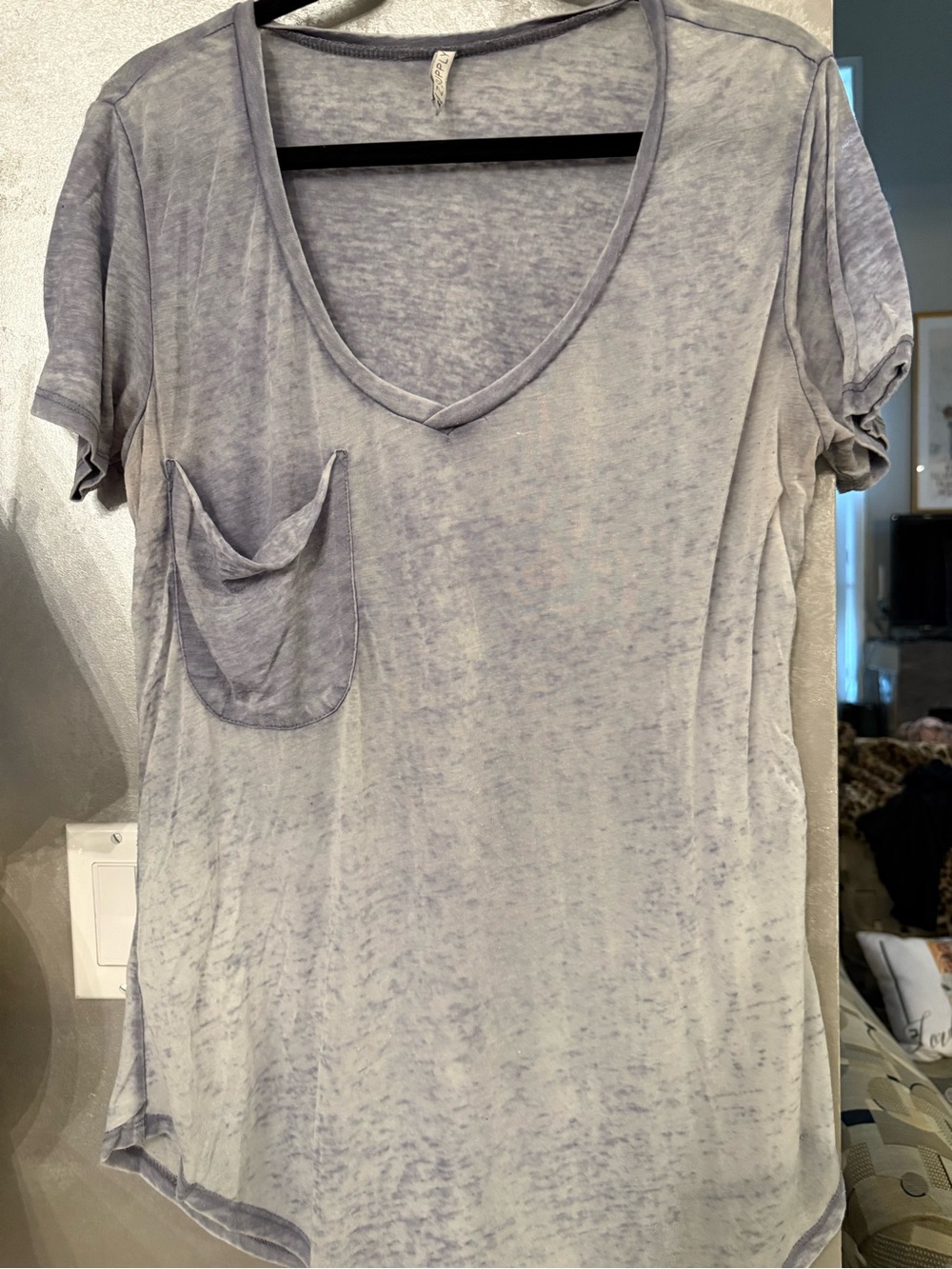 Z Supply Men's Short-Sleeve Crew Tee in Light Gray
